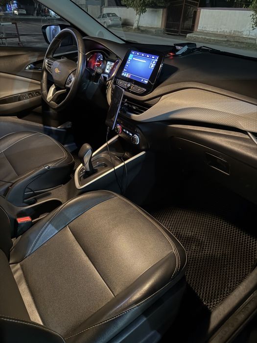 Chevrolet Onix Premier