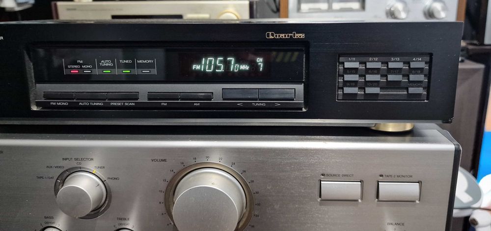 Tuner AKAI AT - 26