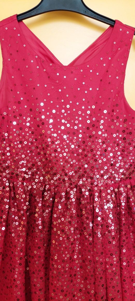 Rochie roșie/Crăciun cu paiete H&M ,mar. 6-7 ani