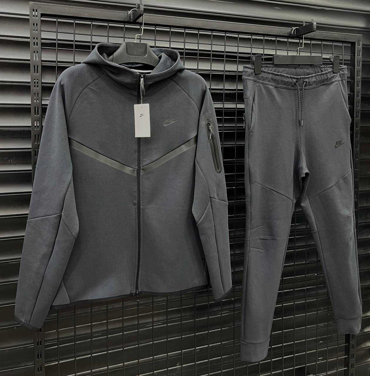 Мъжки Екипи Nike Tech (Висок Клас)