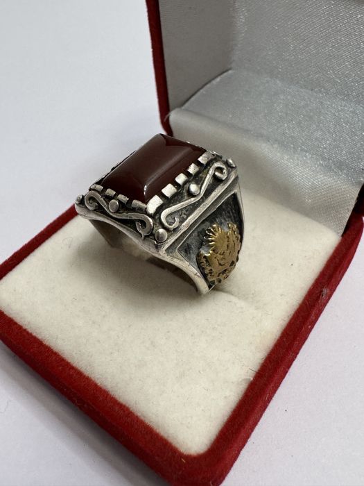 Inel (ghiul) barbatesc din argint, piatra carneol.