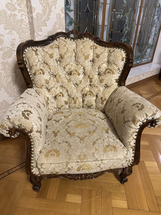Продам итальянское кресло