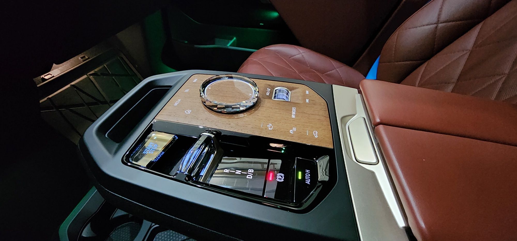 Электромобиль BMW IX xDrive 50