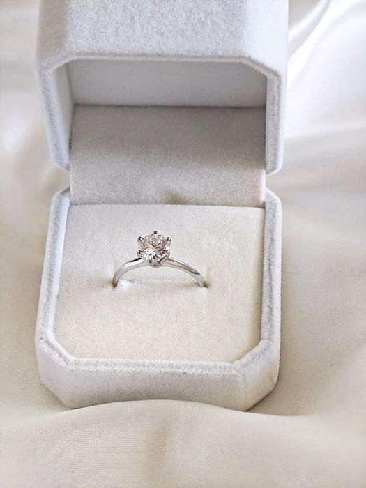 Inel 1ct Moissanite tip diamant din Argint 925 - ajustabil cu piatră