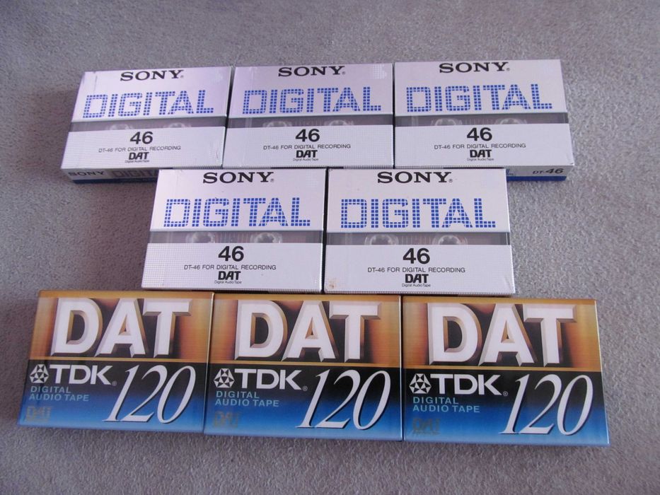 casete DAT sigilate Sony si TDK