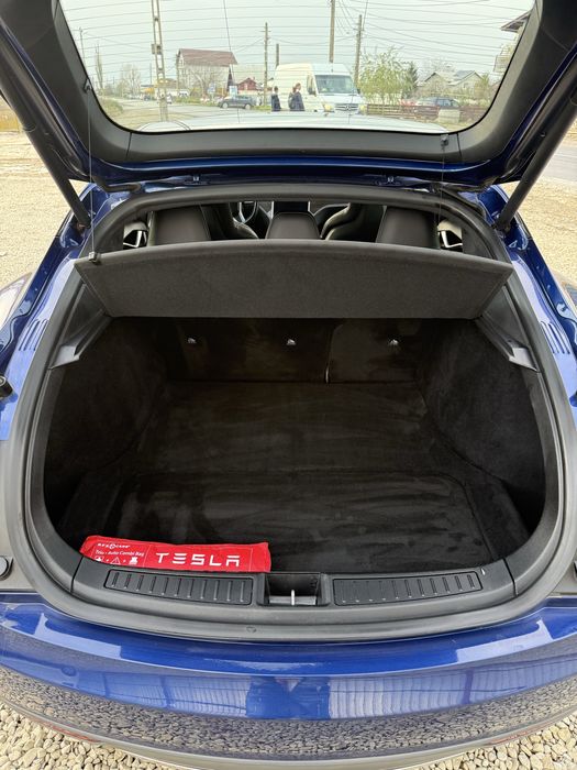 Tesla S90 full electric