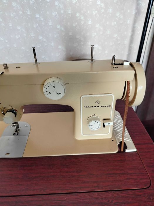 Швейная машина "Чайка" 132м