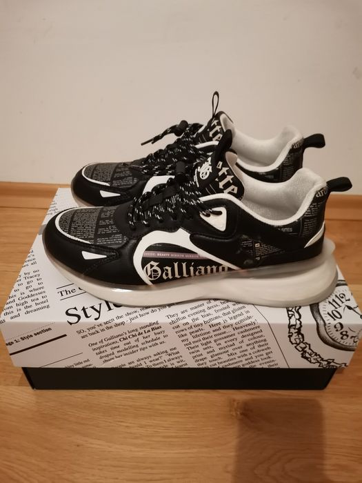 Обувки John Galliano -Промо цена !!!