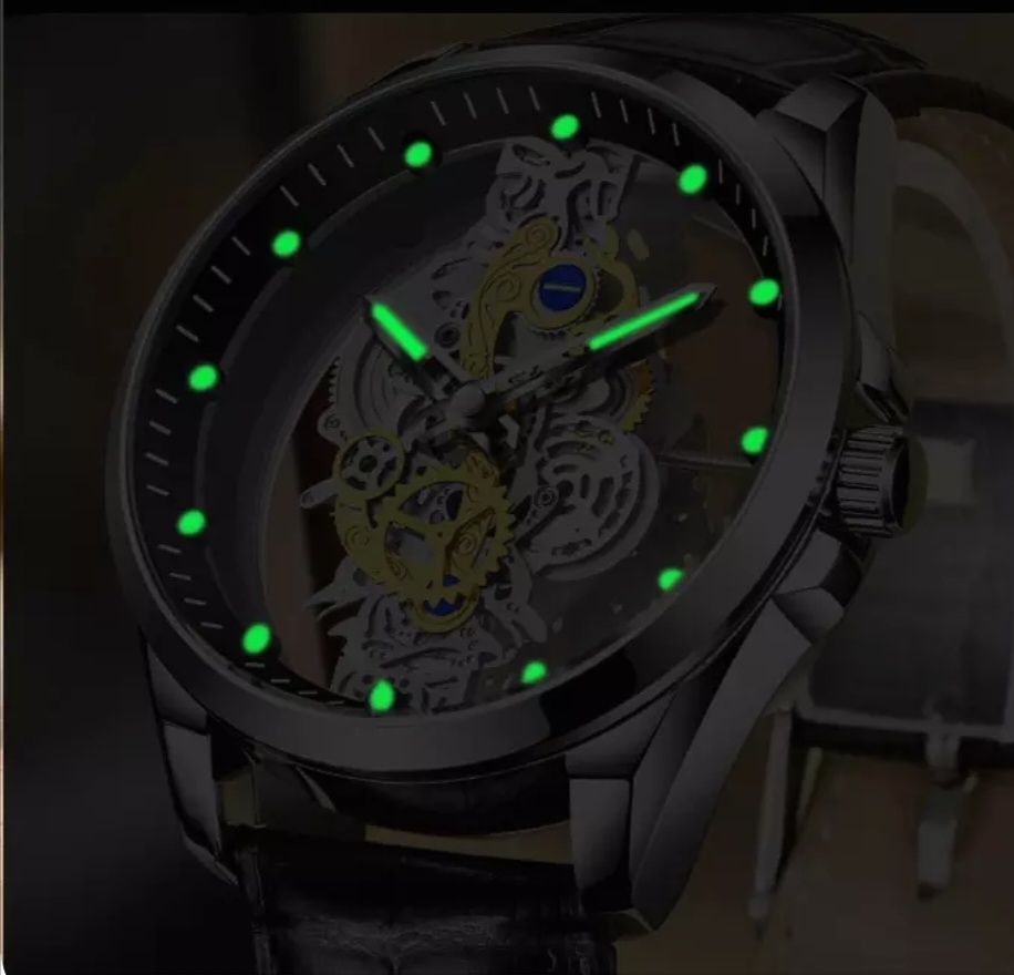 Новые часы скелетон  позолоченные для подарка любимому мужчине.