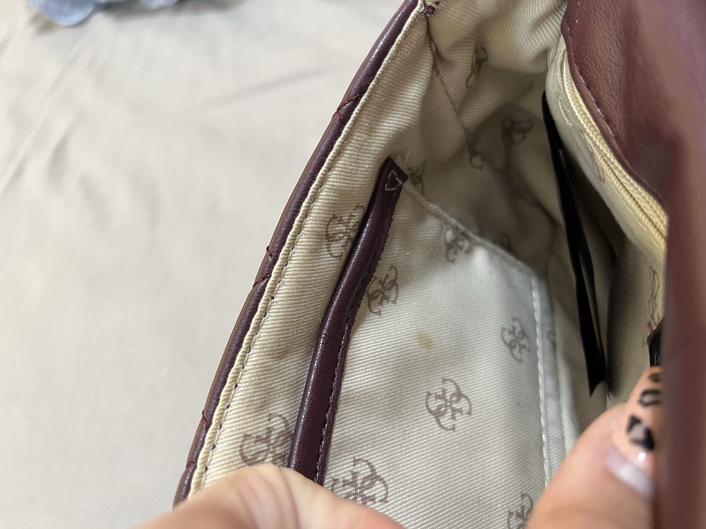 Оригинална чанта GUESS