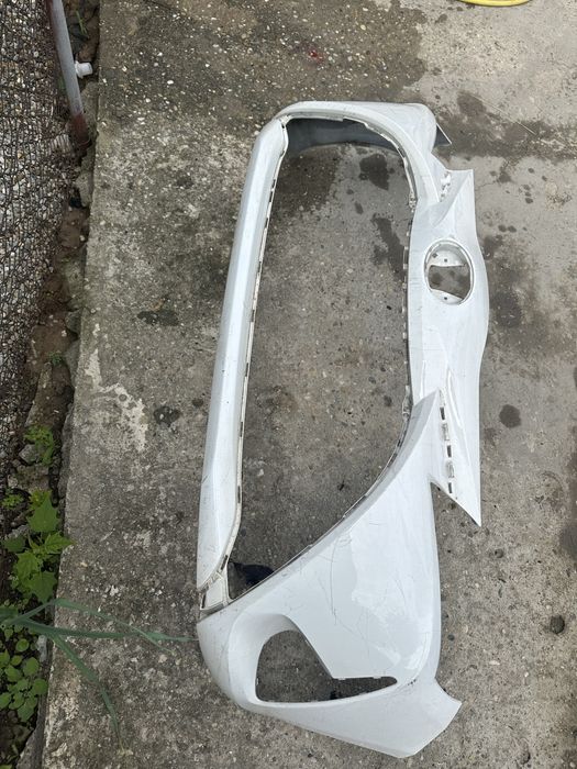 Bară față toyota yaris.