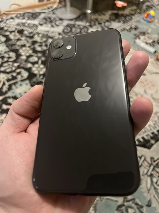 Продам айфон 11 на 128гб