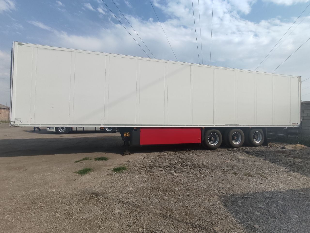 Сотувда РЕФ 
SCHMITZ Cargobull SLX 300s
Йили: 2008г