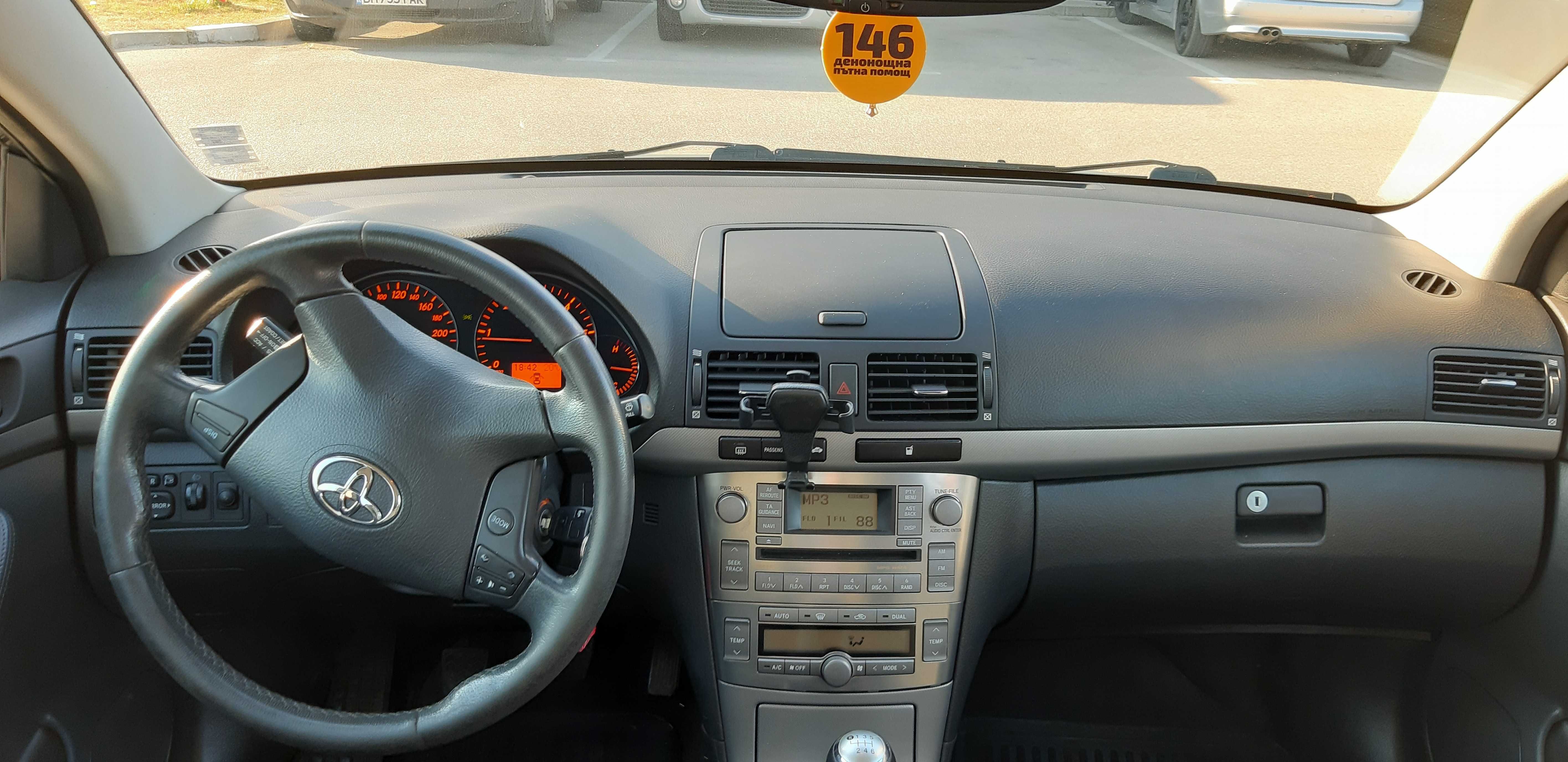 Продавам ТОЙОТА АВЕНСИС-2,2D4D-2007г.