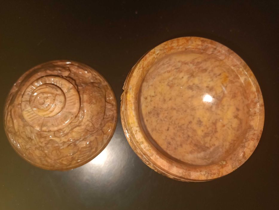 Шкатулка из  камня