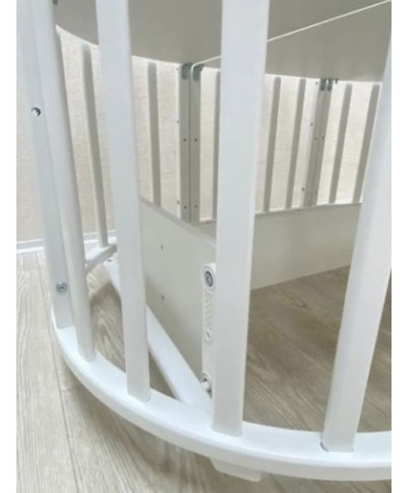 Манеж-кровать трансформер  с функцией качания. Для детей от 0 до 5 лет