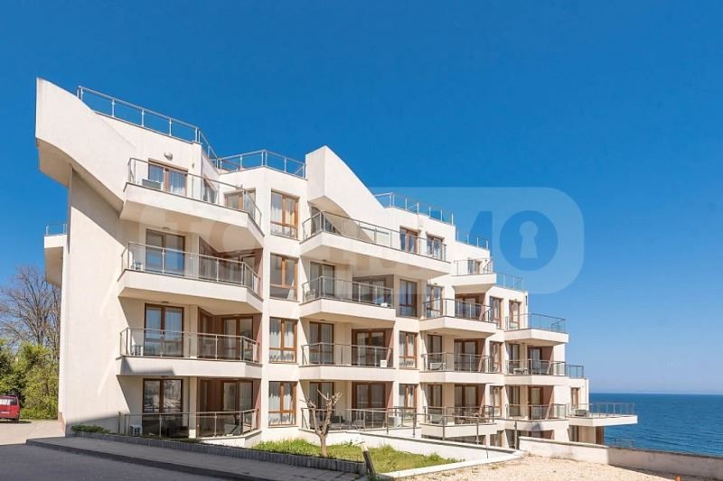 Двустаен апартамент с морска панорама в град Бяла