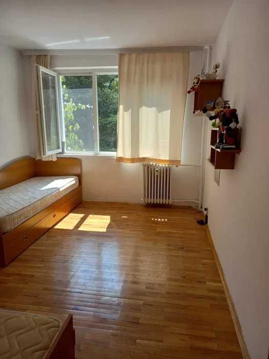 Дава се под наем Тристаен апартамент в София, Лагера - 86 кв.м за 650 € - Снимка #4