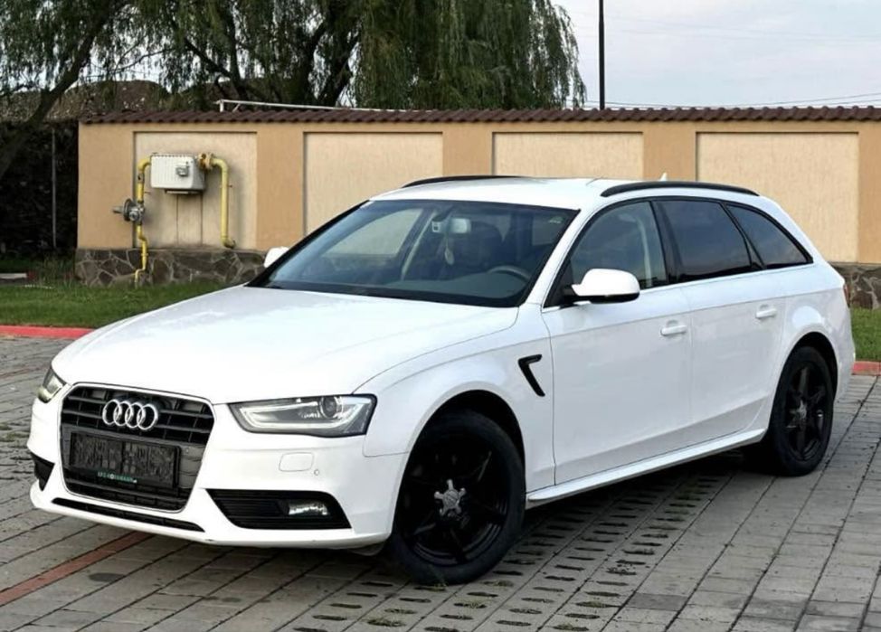 Vand Audi A4 2014