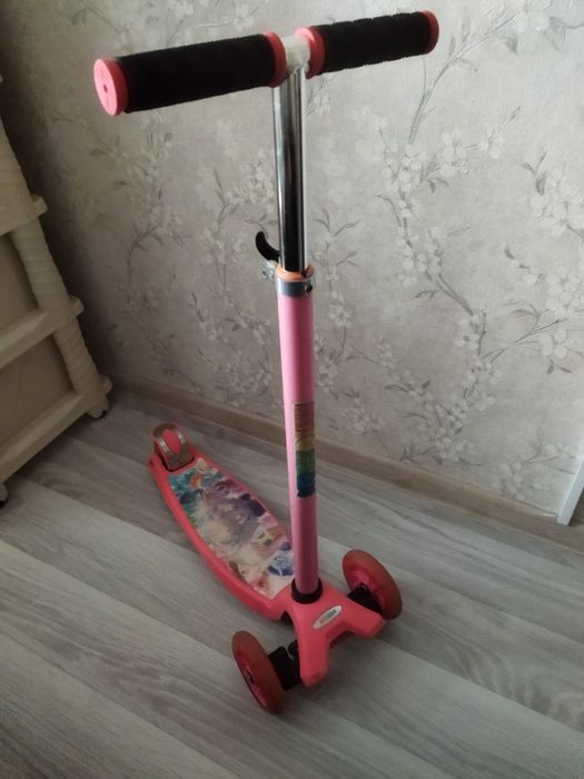 Продам самокат детский