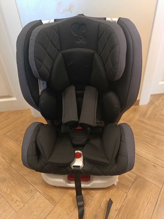 Детско столче за кола. Въртящо се на 360