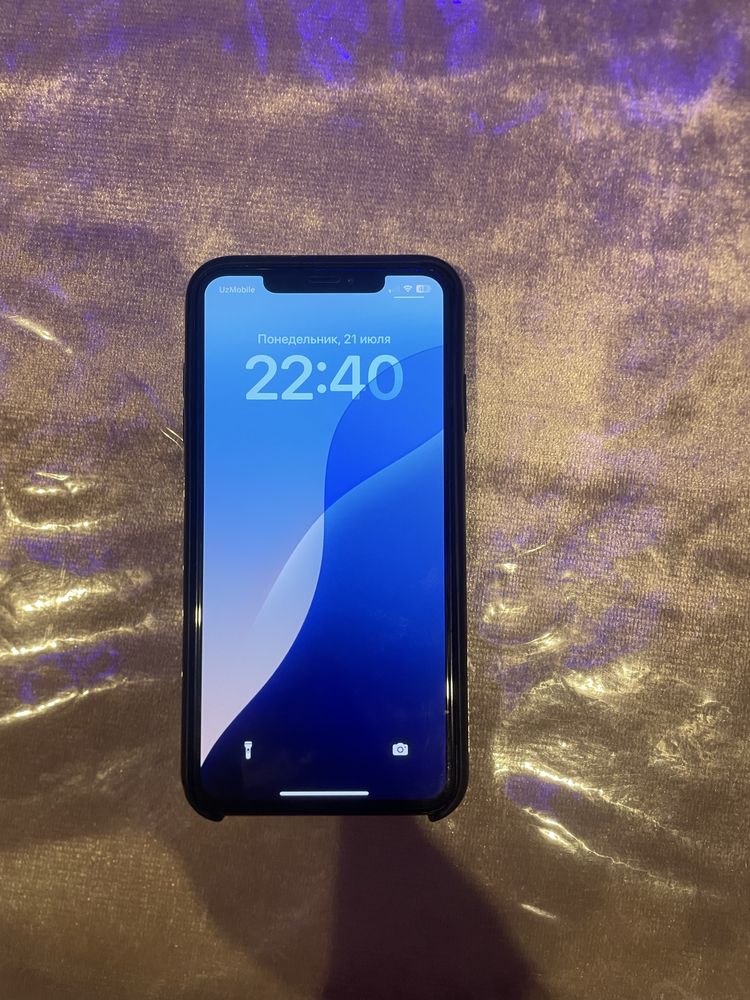 Iphone xs max gold ekran arginalga alishgan ideal tel 64 tali 74 batar