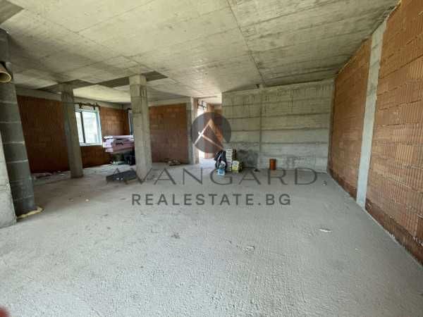 Продава се Къща в Пловдив, Остромила - 312 кв.м за 1026 €/кв.м - Снимка #3