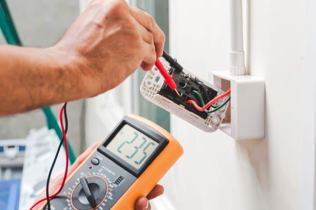 Electrician Electricitate cu experiență cu vechime