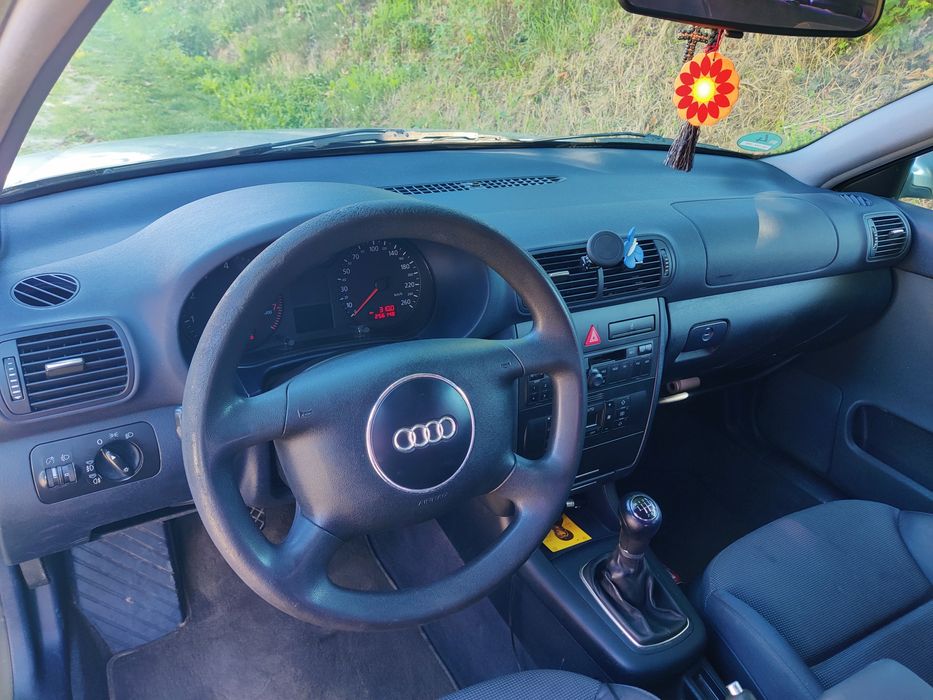 Vând Audi A3,an fabricație 2001,1.6 Benzină