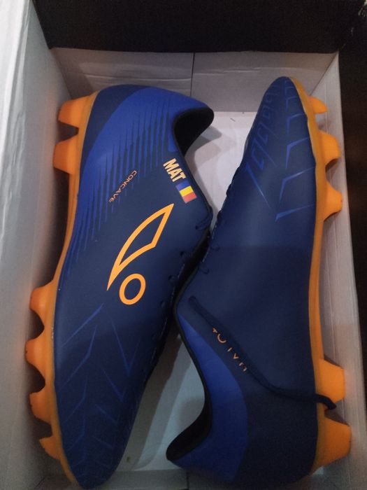 Ghete de fotbal originale