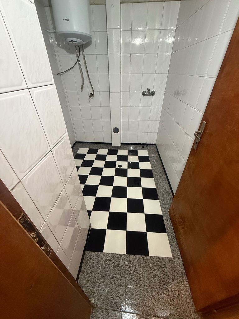 Дава се под наем Тристаен апартамент в Стара Загора, Била - 124 кв.м за 255 € - Снимка #6