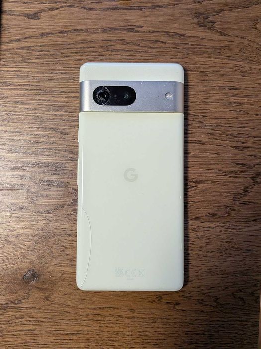 Google Pixel 7 - carcasa si ecran sparte