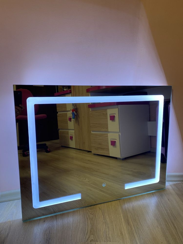 LED огледало с размери 60/80см.