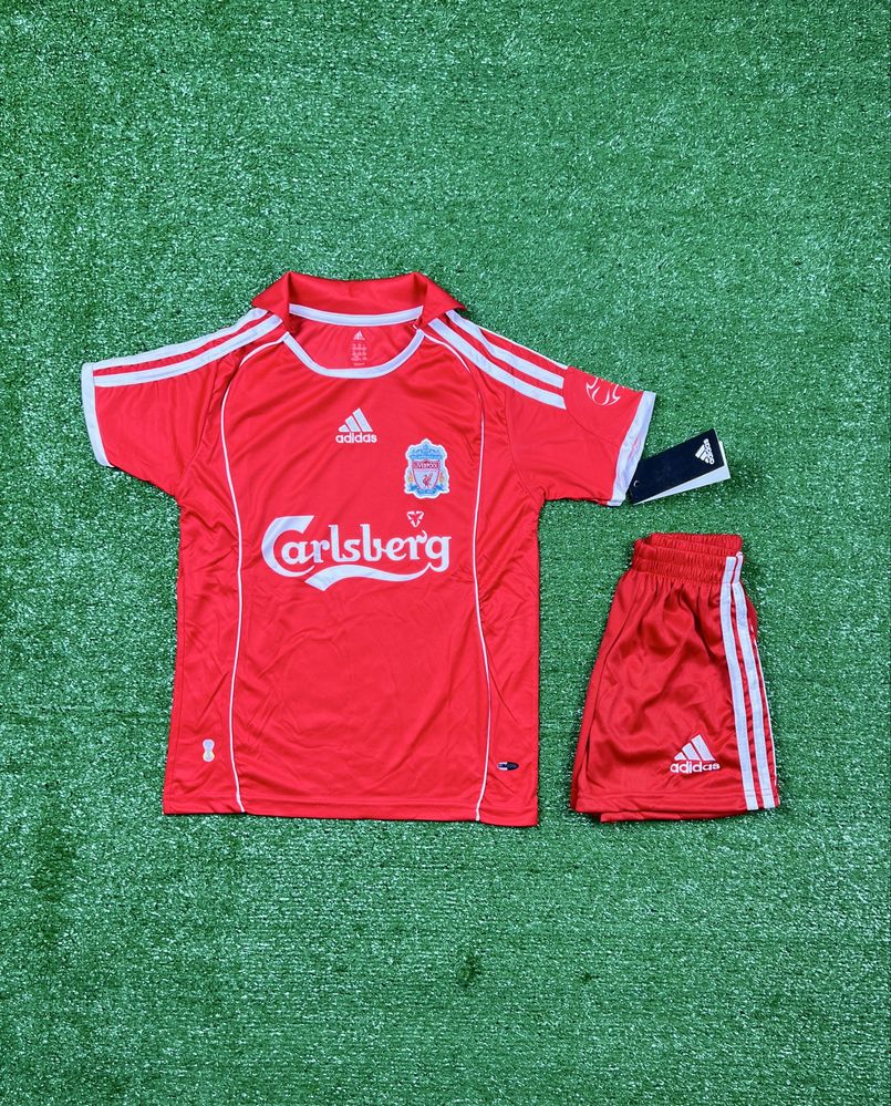 Ретро детски футболен к-т на  Жерард\Ливърпул\Gerrard\Liverpool\Iconic