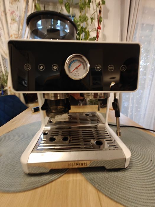 Vand Espressor Profesional "All-in-One" KB ELEMENTS Rasnita Incorporat
