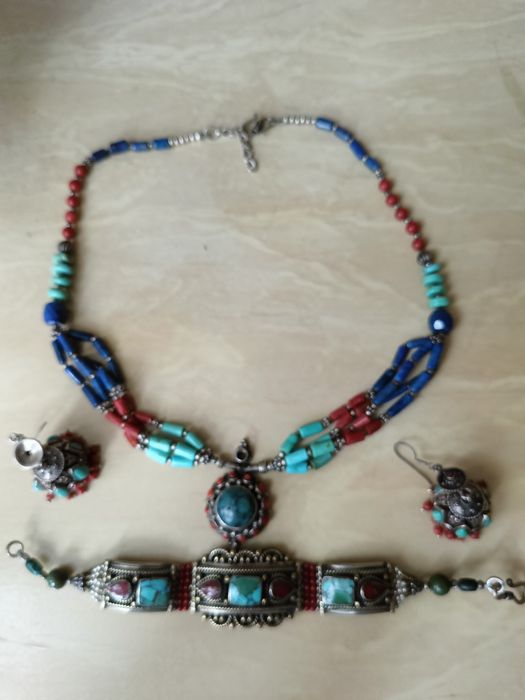 Комплект серебро полудрогаценные камни Серги браслет колье. Индия