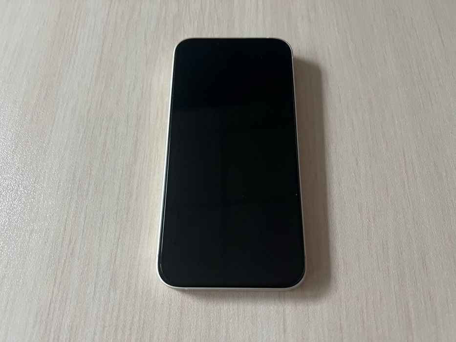 Продавам Apple iPhone 14 128GB
