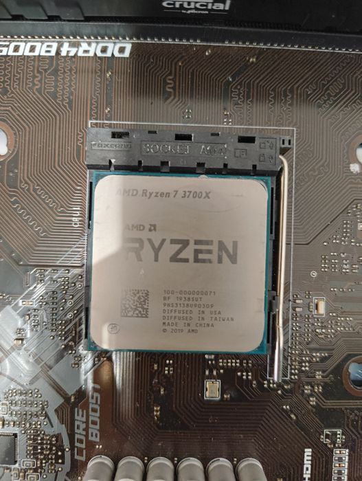 Kit AMD Ryzen 3700x / 16gb 3600MHz / MSI B450 PRO MAX