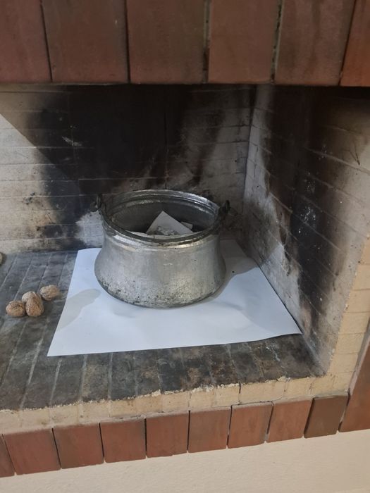 Продавам стар бъкърен казан.Без нагар.