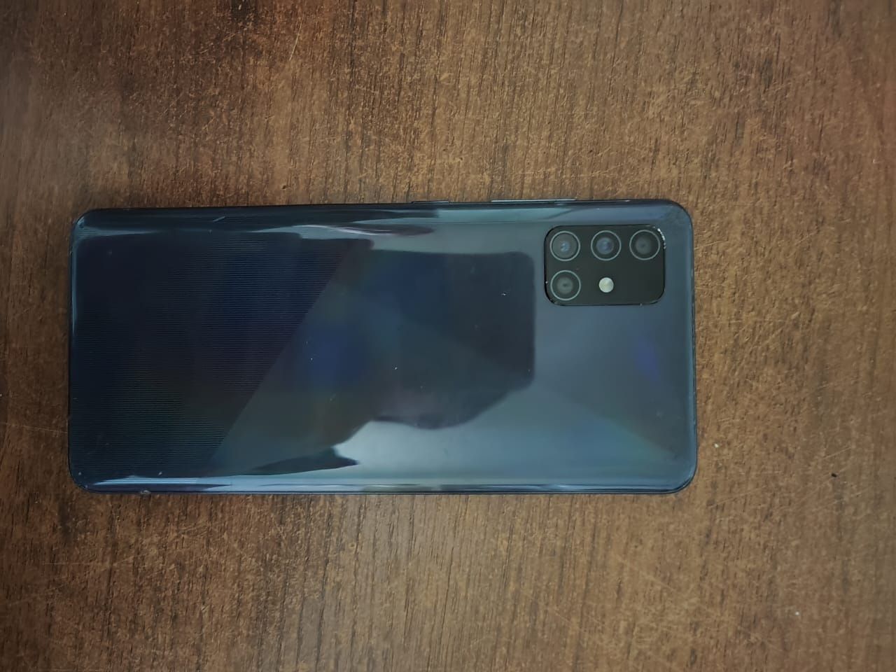 Samsung a51 б/у в почти идеальном состоянии