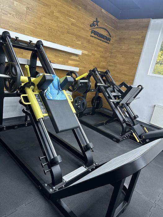 Techogym Pure Strenght Hack Squat
