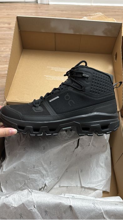On Cloudrock Mid Waterproof