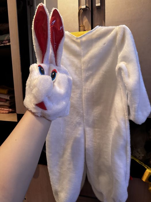 продам детские костюмы