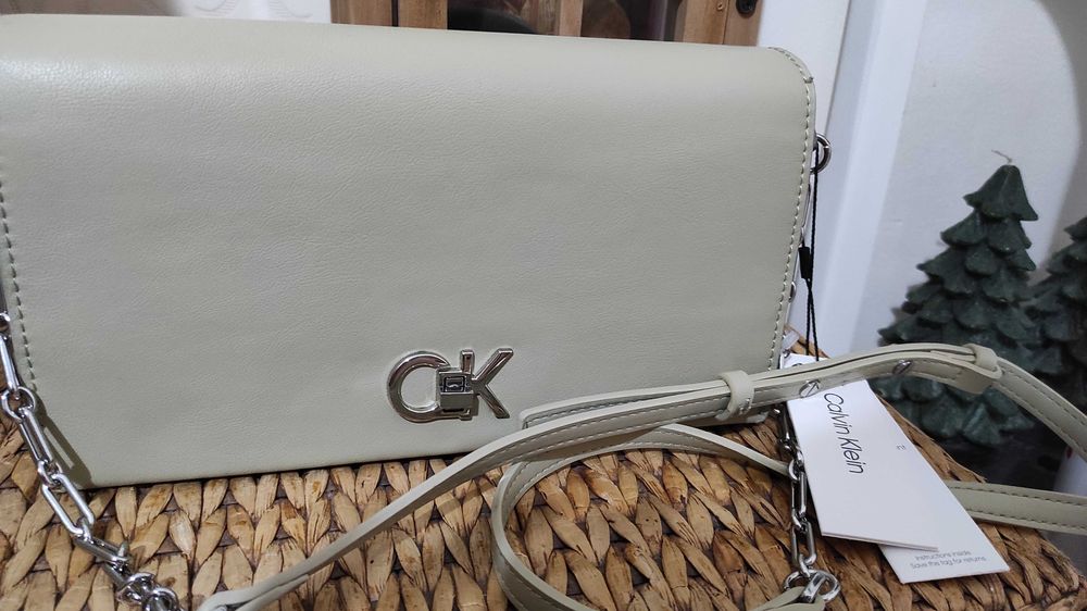 Оригинална дамска чанта Calvin Klein