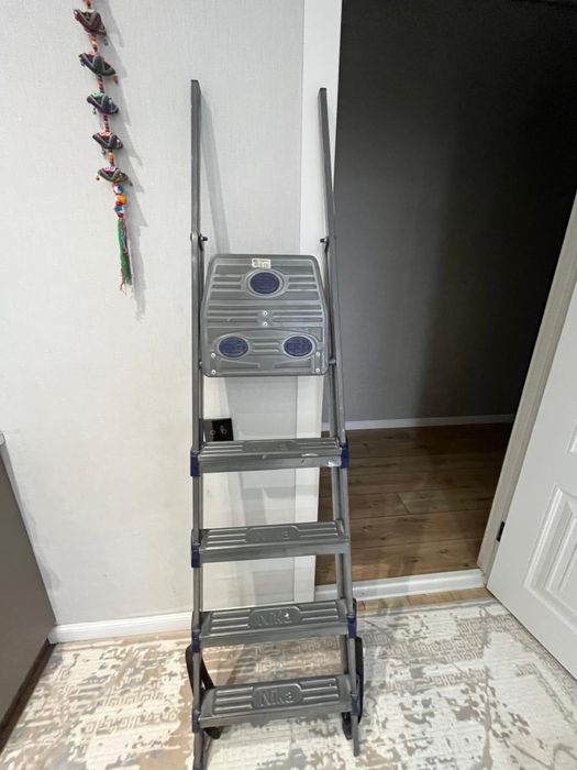 Продам стремянку