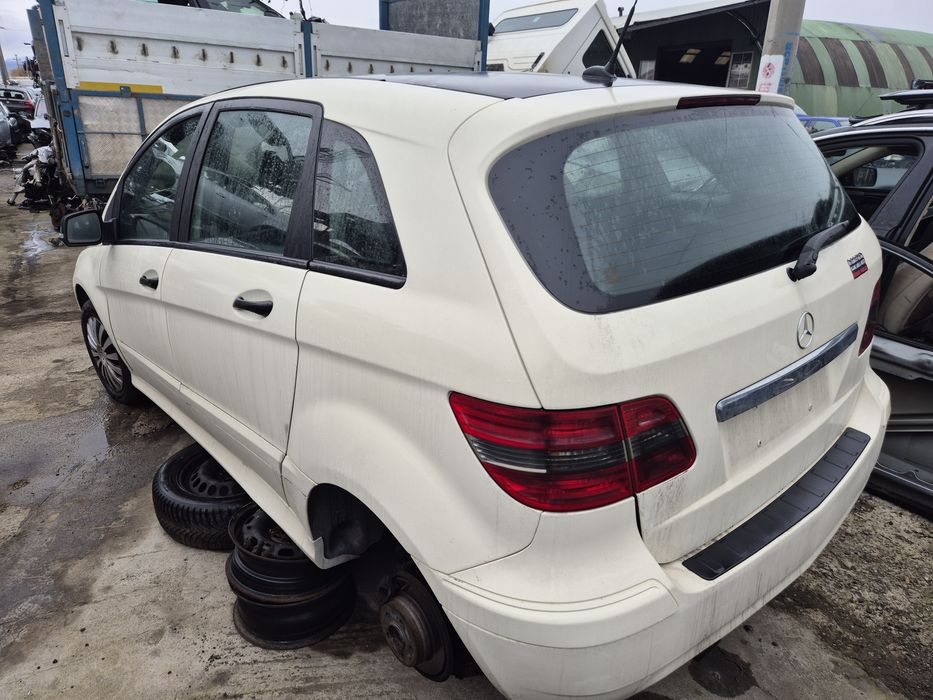 Dezmembram Mercedes B Class W245 2007 180cdi Automat