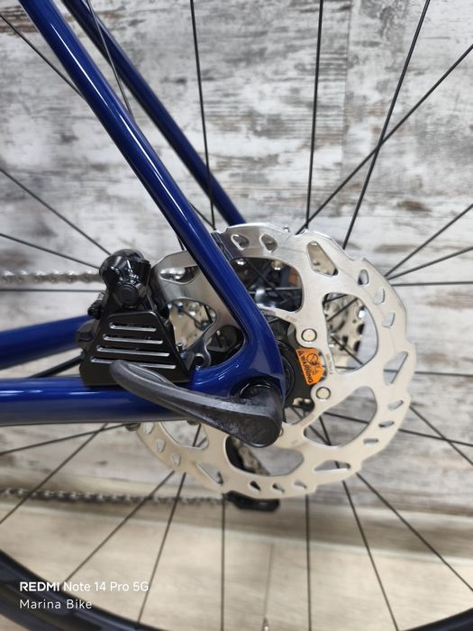 НОВ карбонов шосеен велосипед Giant TCR Pro Disc 105 2х12 Fulcrum | L