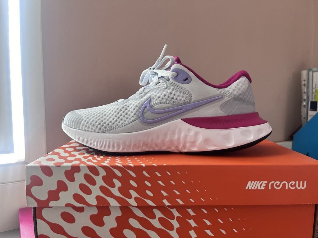 Обувки Nike renew run 2