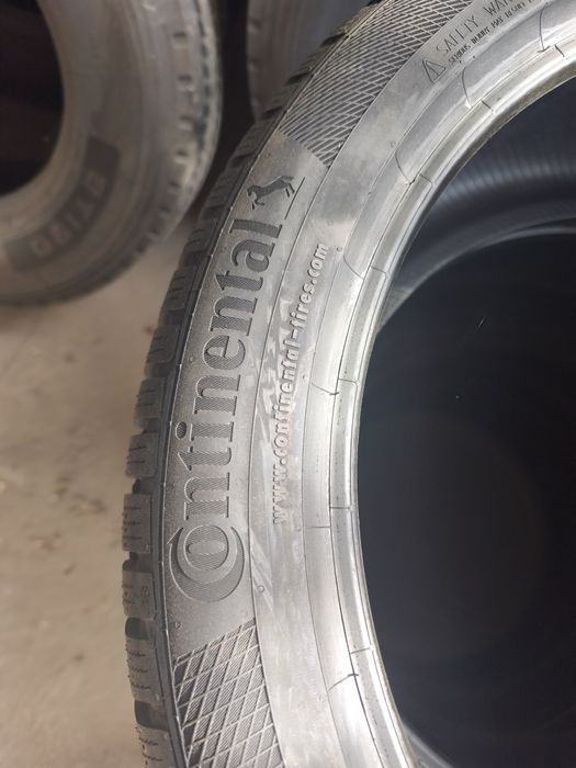 Продавам зимни гуми Continental AO 285/40/22
