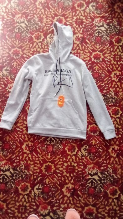 Продается новая кофта